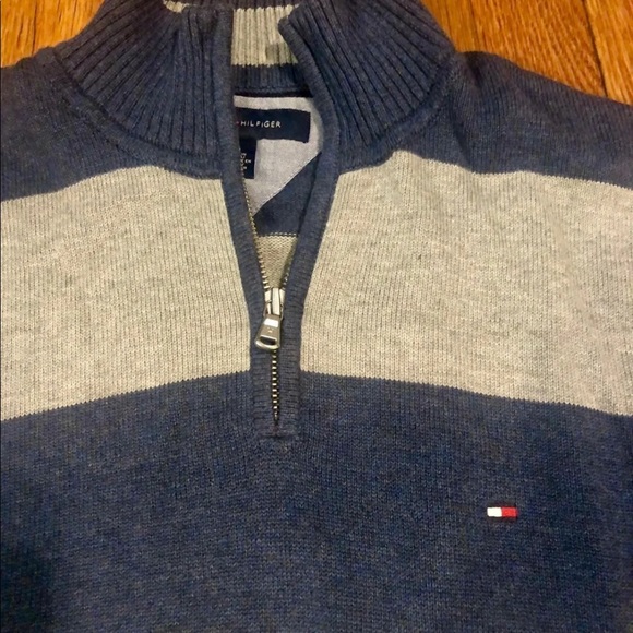 Tommy Hilfiger Sweater! - Picture 1 of 3